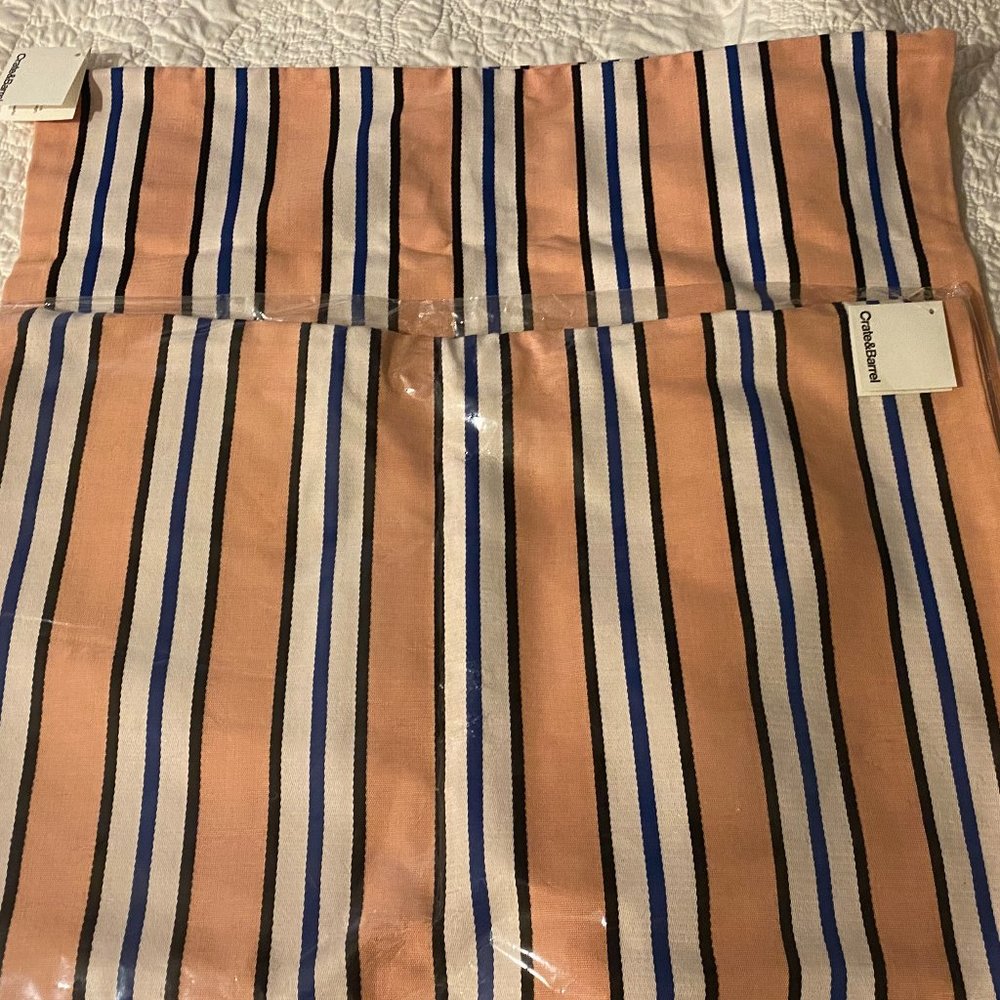 NWT Crate and Barrel 22x15 pillow covers - set of 2